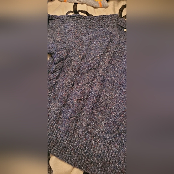 NWT MAURICES BLUE WOMENS SWEATER SZ LARGE BEAUTIFUL SWEATER,SOFT COZY NEVER WORN - Picture 4 of 6